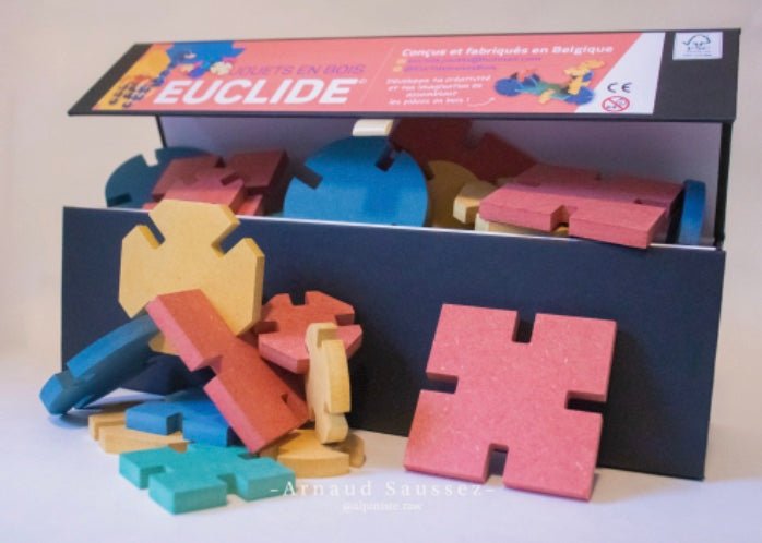 Euclide jouets en bois - 30 Grandes pièces - de 36 mois à 10 ans-Boîte noire à couvercle magnétique-Jouet en bois-Euclide-Nature For Kids-3